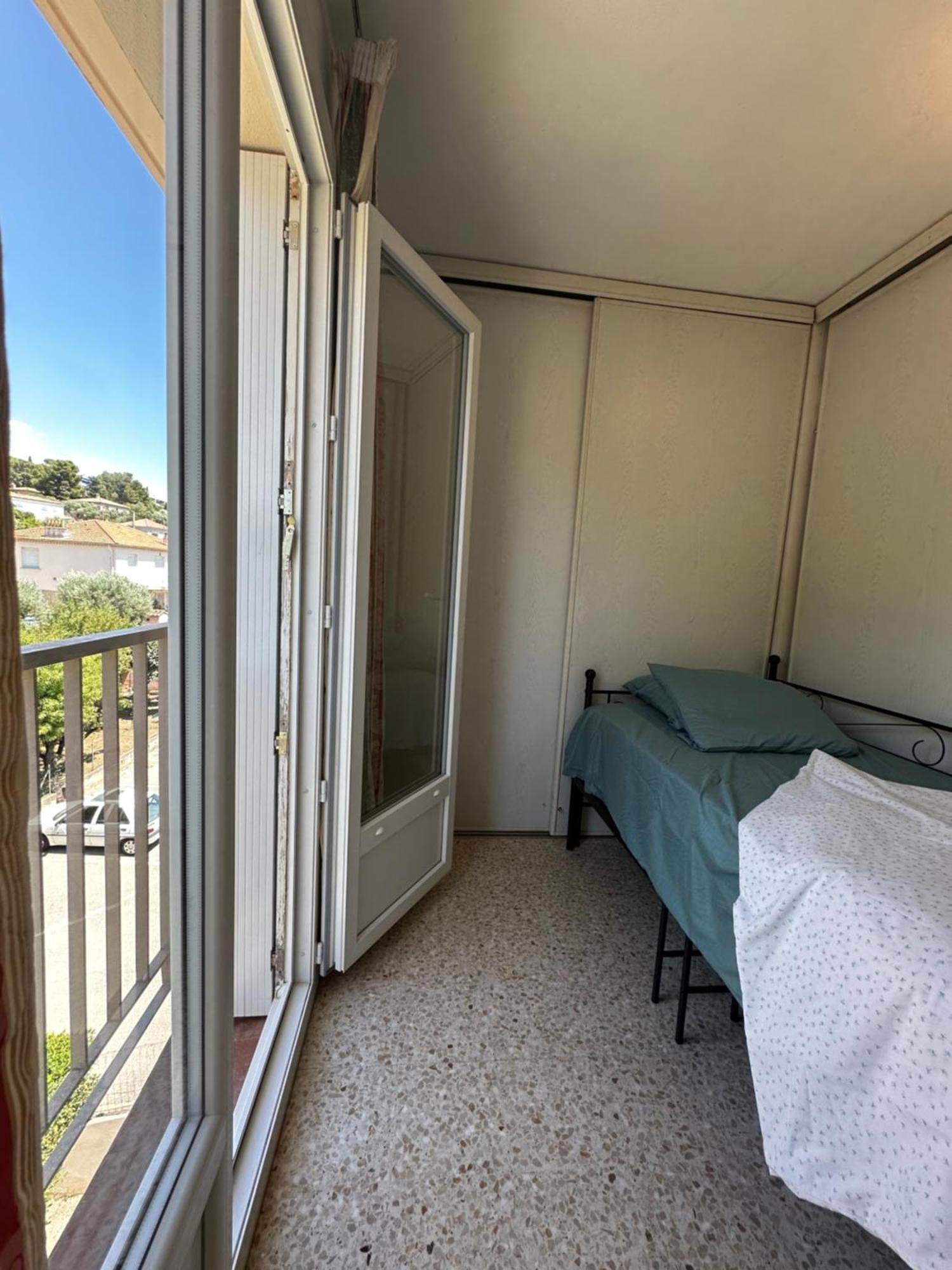 T4 Avec Terrasse Et Garage Prive Lägenhet Toulon Exteriör bild